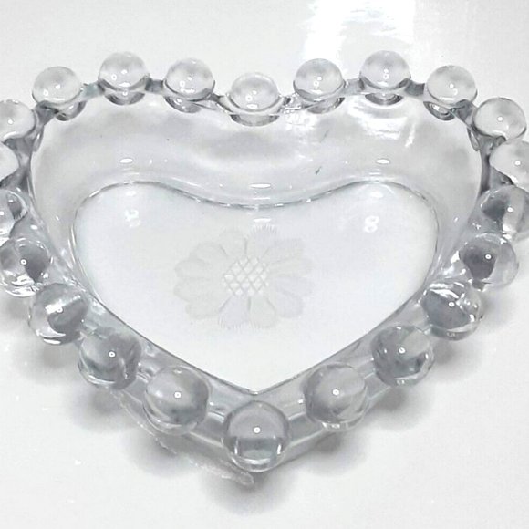 Imperial Candlewick Heart Dish Beaded Edge Vintage Trinket Ashtray - Picture 2 of 3